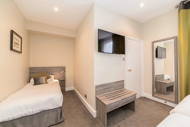 Phoenix Hotel - Wohnbeispiel Familienzimmer (Zimmercodierung FB1)