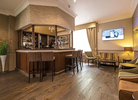 Phoenix Hotel