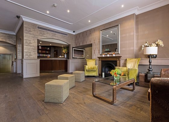 Phoenix Hotel