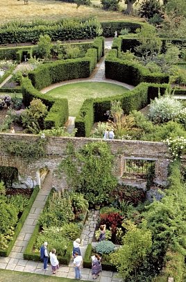 Südengland genießen - Sissinghurst Gardens