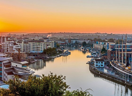 Südenglands klassische Rundreise - Küsten, Gärten und historische Stätten - Bristol