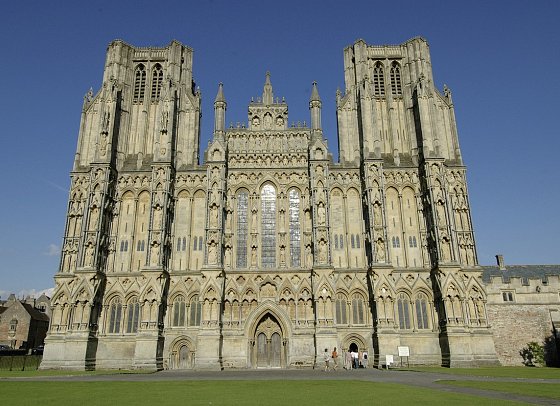 Südenglands klassische Rundreise - Küsten, Gärten und historische Stätten - Kathedrale in Wales