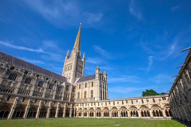 Kulturschätze Südostenglands - Auf den Spuren von Königen und Gelehrten - Norwich Cathedral