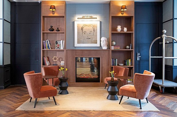 H10 London Waterloo - Circus Bar