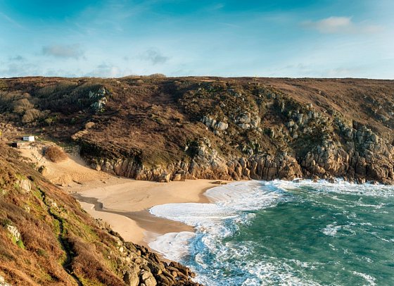 Südengland entspannt genießen - Strand bei Porthcurno