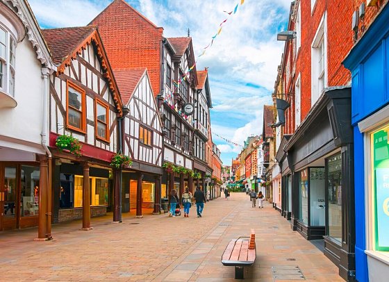 Südengland entspannt genießen - High Street, Winchester