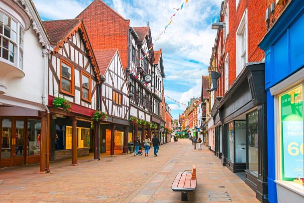 Südengland entspannt genießen - High Street, Winchester