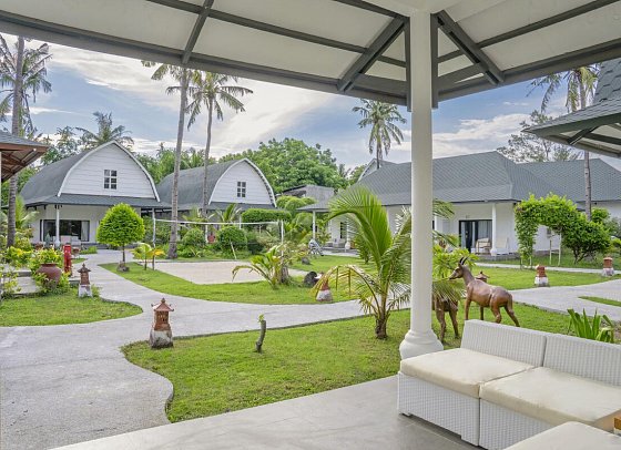 Jambuluwuk Oceano Resort Gili Trawangan - Beispiel Außenbereich Premier Lumbung (Zimmercodierung UM1)