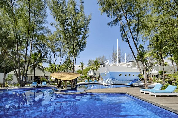 Jambuluwuk Oceano Resort Gili Trawangan