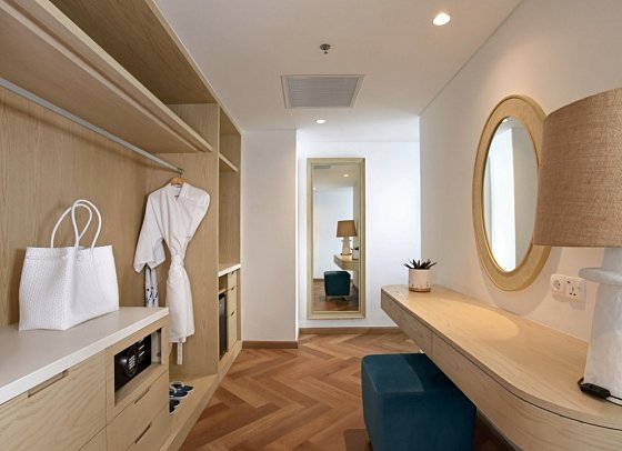Royal Avila Boutique Resort - Wohnbeispiel Ocean Suite (Zimmercodierung WBM)