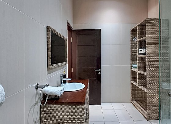 Kura Kura Beach Resort - Beispiel Bad Deluxe Standard (Zimmercodierung UD1)