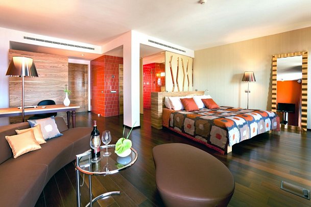 Bohemia Suites & Spa - Junior Suite Gartenblick (Zimmercodierung JBG)