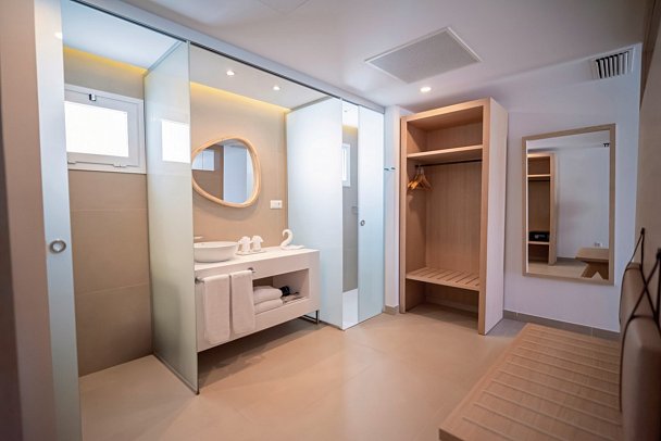 HL Miraflor Suites - Beispiel Bad Juniorsuite Swim up 18Plus (Zimmercodierung J1Q)