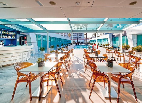 Nayra - Poolbar
