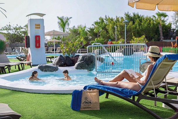 MUR Bungalows Parque Romántico