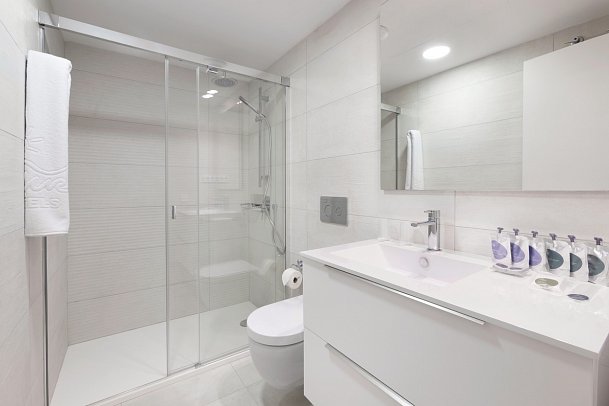 ART Las Palmas by MUR Hotels - Beispiel Bad Appartements (Zimmercodierungen AB1, OB1 & PB3)