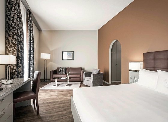 Hotel Belvedere Locarno - Wohnbeispiel Juniorsuite Seeseite (Zimmercodierung JB1)