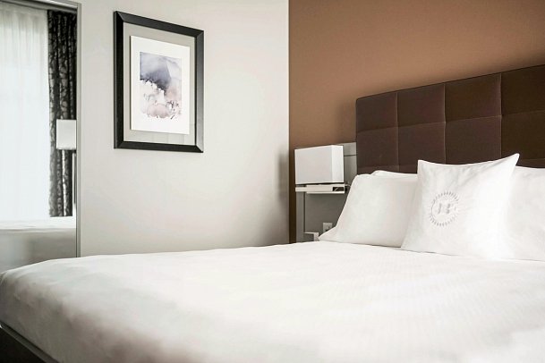 Hotel Belvedere Locarno - Wohnbeispiel Doppelzimmer Komfort Seeseite (Zimmercodierung DF1)