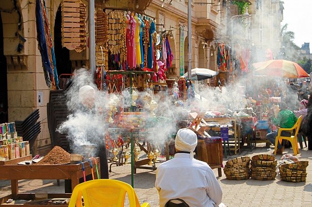 Horus - Kultur & Baden - Straßenmarkt in Kairo