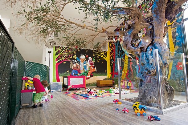 Royal Son Bou Family Club