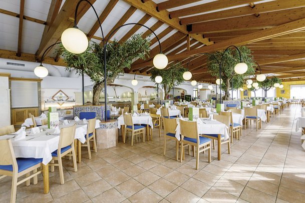 Royal Son Bou Family Club