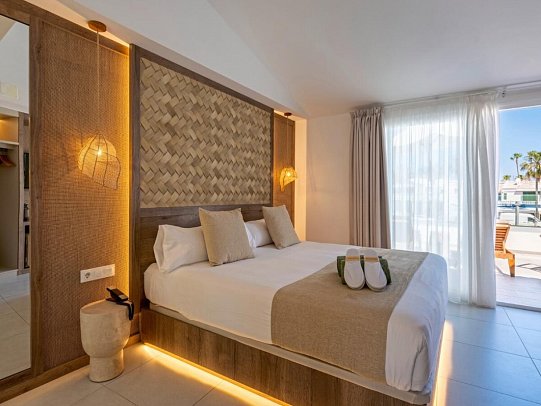 Lago Resort Menorca - Casas del Lago - Wohnbeispiel Suite Hafenblick (Zimmercodierung WBH)