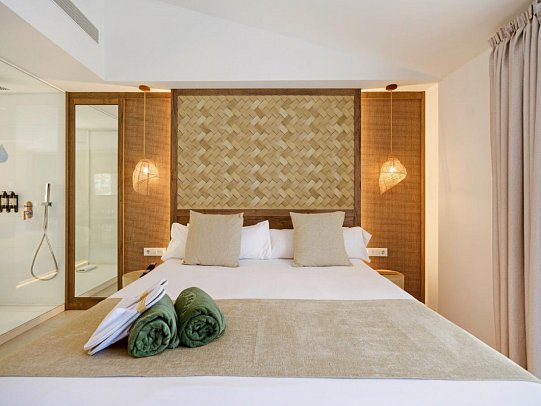 Lago Resort Menorca - Casas del Lago - Wohnbeispiel Suite Hafenblick (Zimmercodierung WBH)