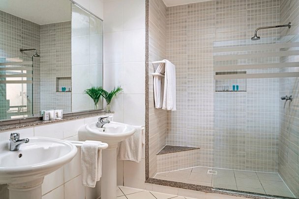 Diamonds Leisure Beach & Golf Resort - Beispiel Bad Oasis Villa (Zimmercodierung VB1)