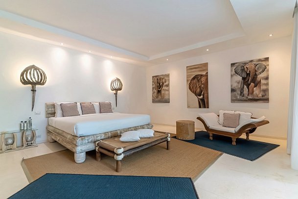 Billionaire Resort & Retreat