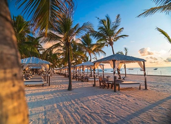 Billionaire Resort & Retreat
