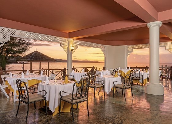 Jewel Paradise Cove Resort & Spa