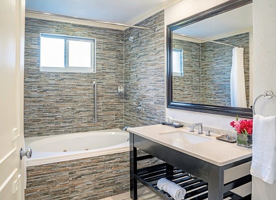 Jewel Paradise Cove Resort & Spa - Wohnbeispiel Ocean View Guest Room/Ocean Front Concierge Guest Room (Zimmercodierungen UGM & U3O)