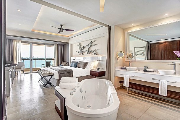 Grand Lido Negril Au-Naturel, An Autograph Collection All-Inclusive Resort - Wohnbeispiel Sunset Ocean View Suite (Zimmercodierung WBM)