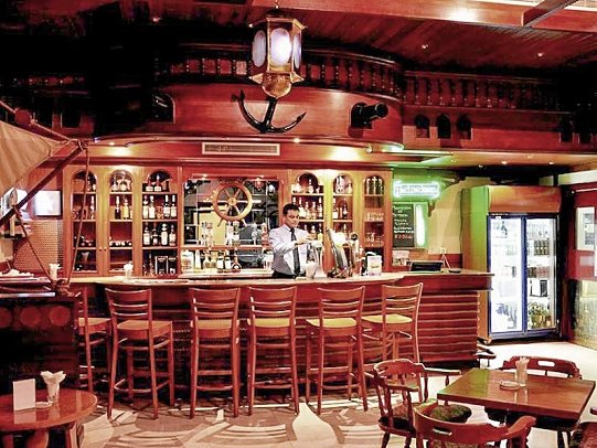 Best Western Sur - „Captains Bar“