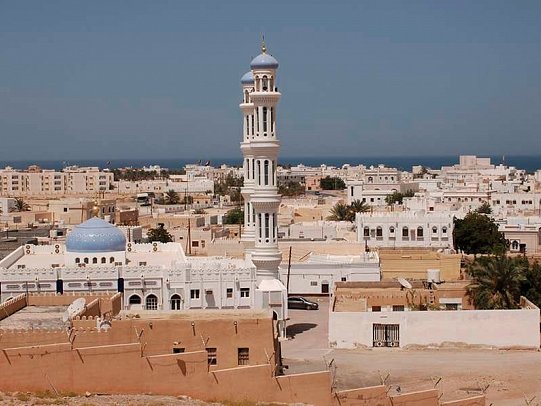 Best Western Sur - Stadtansicht Sur