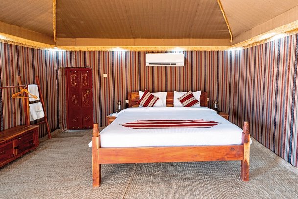 1000 Nights Sharqiya Sands Camp - Wohnbeispiel Premium Tent (Zimmercodierung UG1)