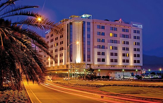 Golden Tulip Muscat
