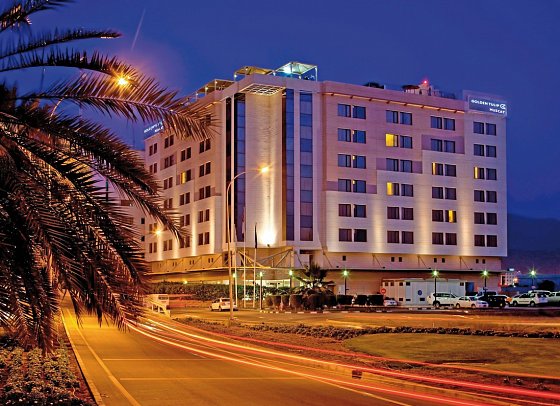 Golden Tulip Muscat