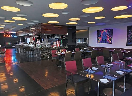 Golden Tulip Muscat