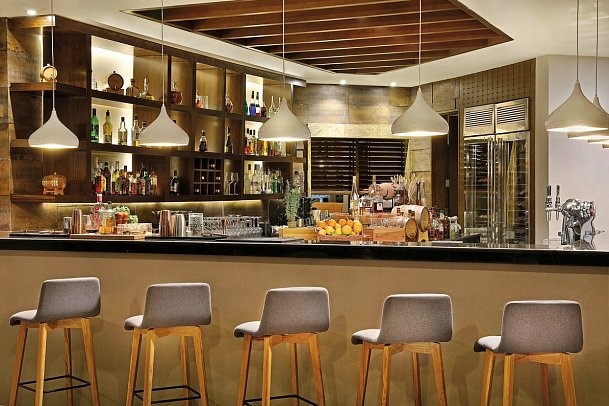 Al Bustan Palace, a Ritz-Carlton Hotel