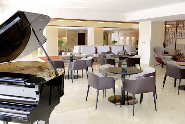 Crowne Plaza Muscat - Club Lounge