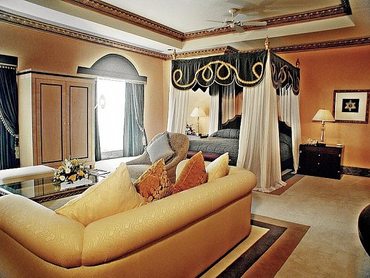 Grand Hyatt Muscat - Crown Suite