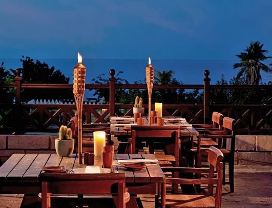 Grand Hyatt Muscat - Restaurant Safari Rooftop Grill House
