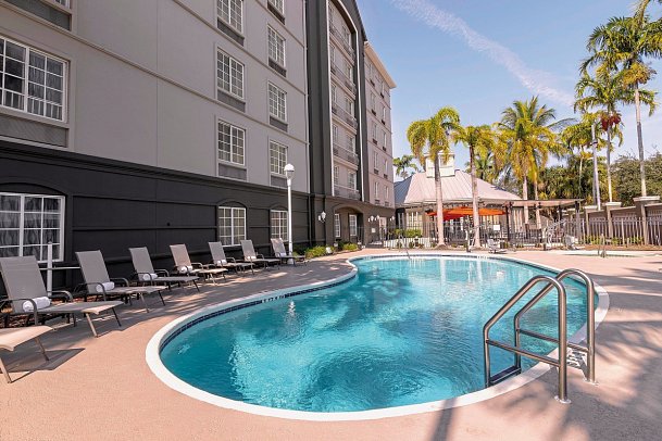 La Quinta Inn & Suites Miami Airport West