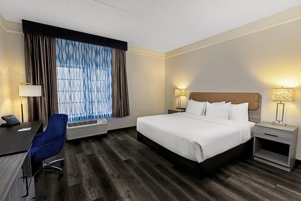 La Quinta Inn & Suites Miami Airport West
