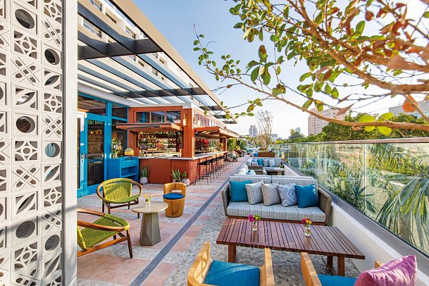 Moxy South Beach
