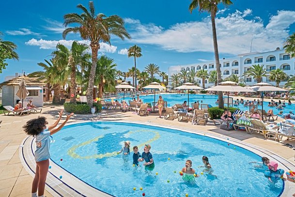 Nozha Beach & Spa