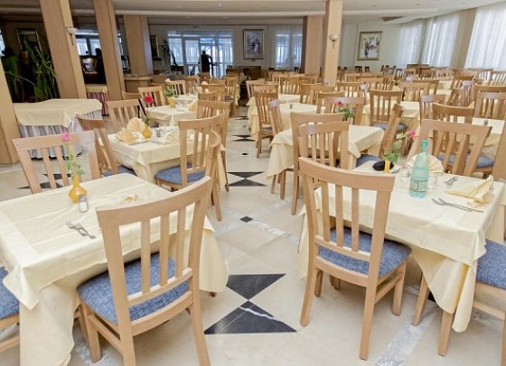 El Mouradi Club Selima