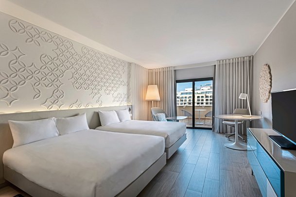 Hilton Malta - Wohnbeispiel Queen Deluxe Hafenblick (Zimmercodierung DD3)