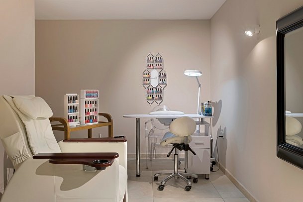 Maritim Antonine Hotel & Spa